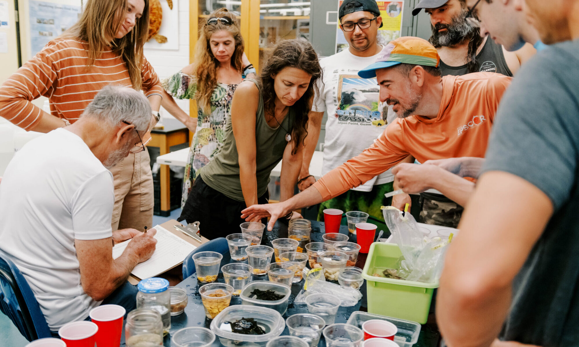 Graduate research assistants are currently being recruited by the Guam NSF EPSCoR’s E-CORE and E-RISE programs. Both programs are open to graduate students and include stipends amongst other benefits. GRAs get hands-on research experience and work hand in hand with faculty mentors.