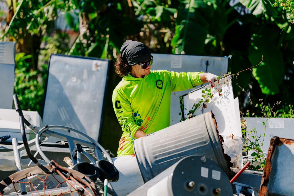 Picture of the G3 Conservation Corps at the Island Beautification event in Tamuning.